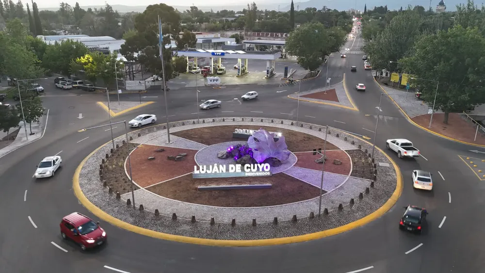 La rotonda más importante de la Ciudad de Luján de Cuyo
