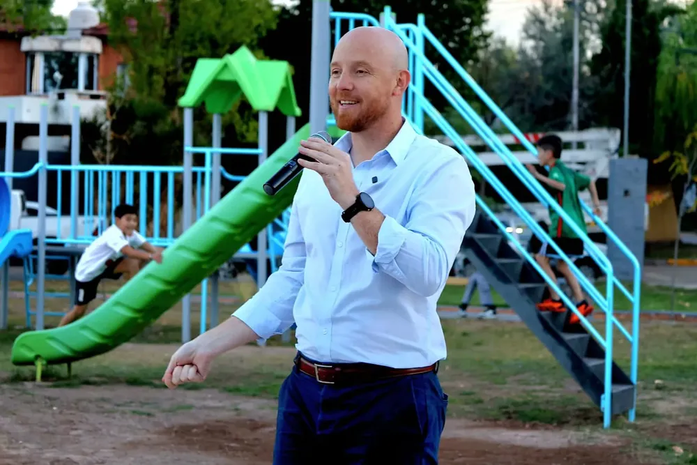 Allasino sigue inaugurando plazas en Luján de Cuyo