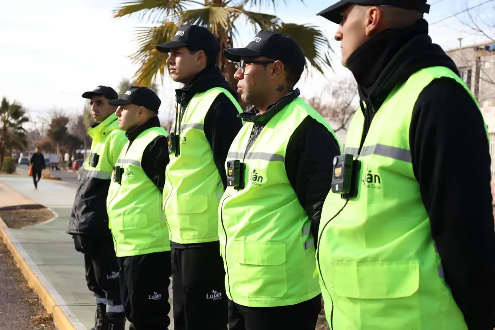 Personal de transito municipal con Body Cams